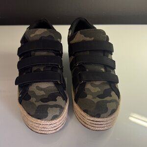Mix No. 6 Camouflage Sneakers with Black Straps